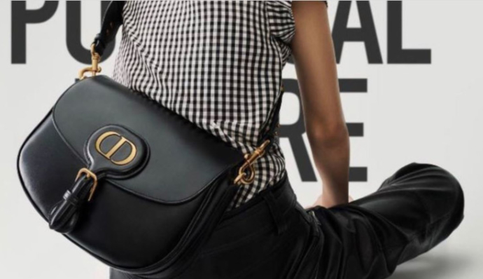 Dior 最新作 Dior Bobby バッグ 海外ファッショニスタのコーデ術 Shoppers Plus Buyma バイマ